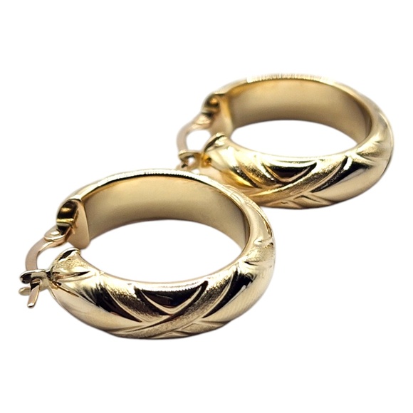 14 Karat Yellow Gold Circle X Hoop Earrings #20471 - Picture 4 of 7